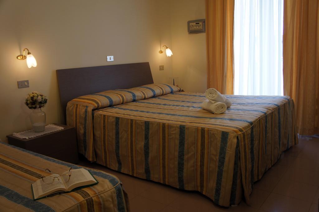 Hotel Solaris Giulianova Exteriér fotografie